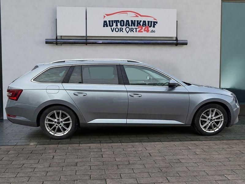 Gebraucht Skoda Superb Style 150 PS (110 kW) 2018 Grau Kombi
