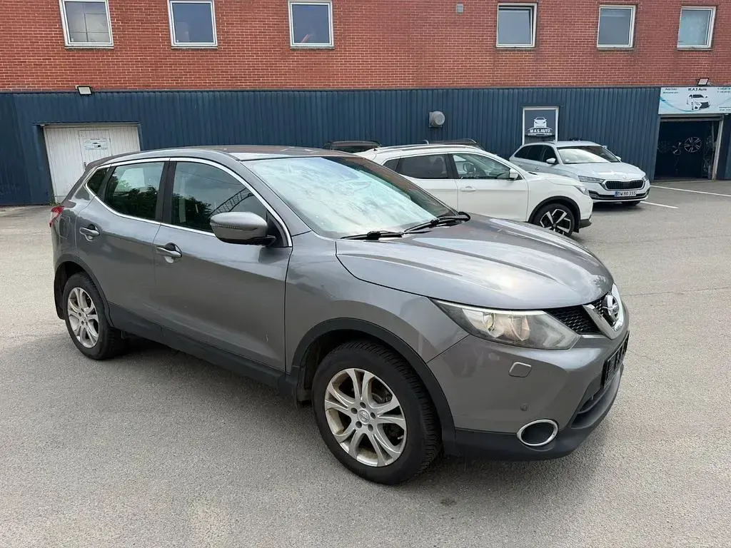 Gebraucht Nissan Qashqai Acenta 131 PS (96 kW) 2015 Grau SUV