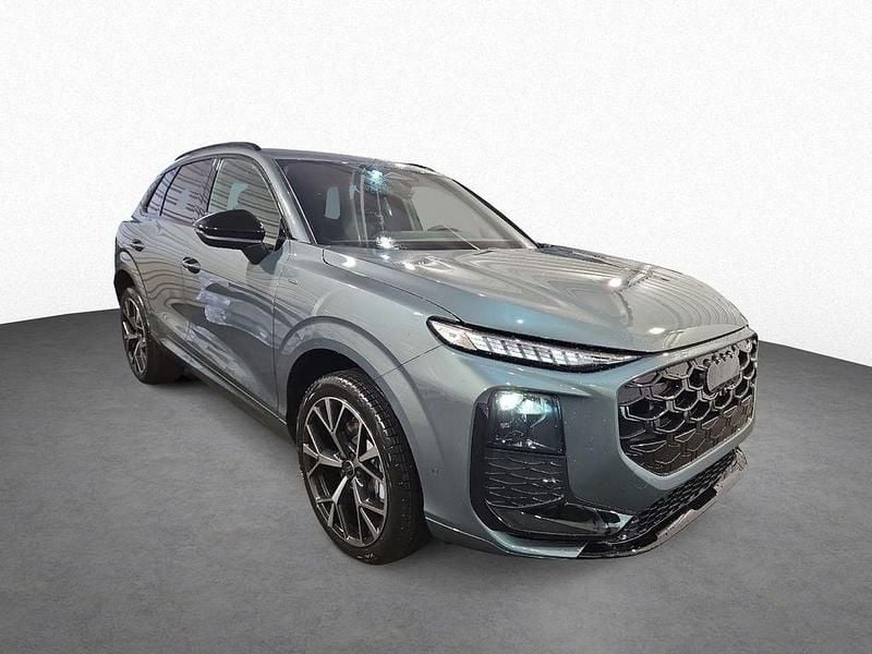 Neu Audi Q3 S-Line 272 PS (200 kW) 2025 Grün SUV