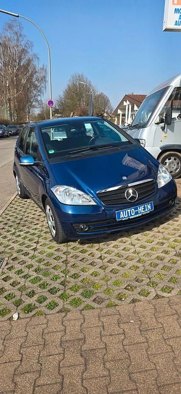 Gebraucht Mercedes A160 82 PS (60 kW) 2011 Blau Van / Kleinbus