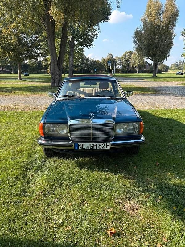 Blau Gebraucht 1982 Mercedes 230 Coupé | 12.500 € - Bild 1/4