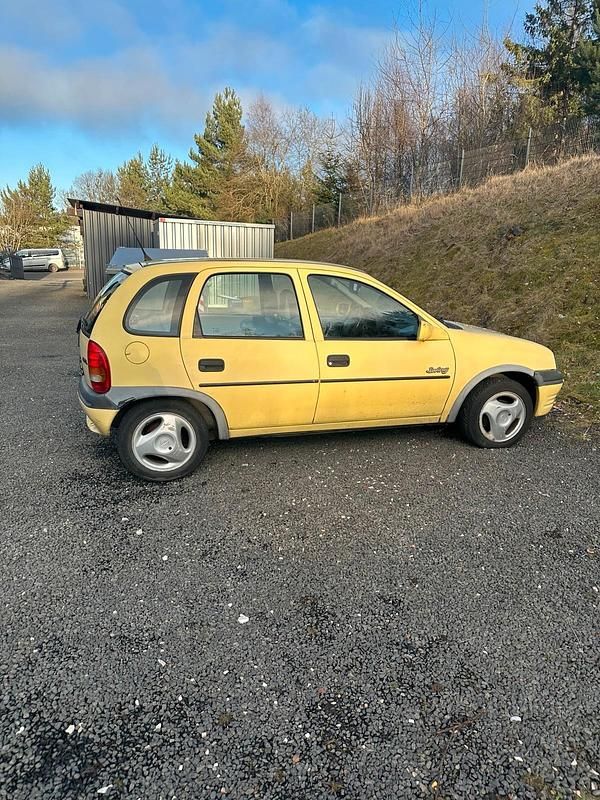 Gebraucht Opel Corsa Swing 70 PS (51 kW) 1997 Kleinwagen