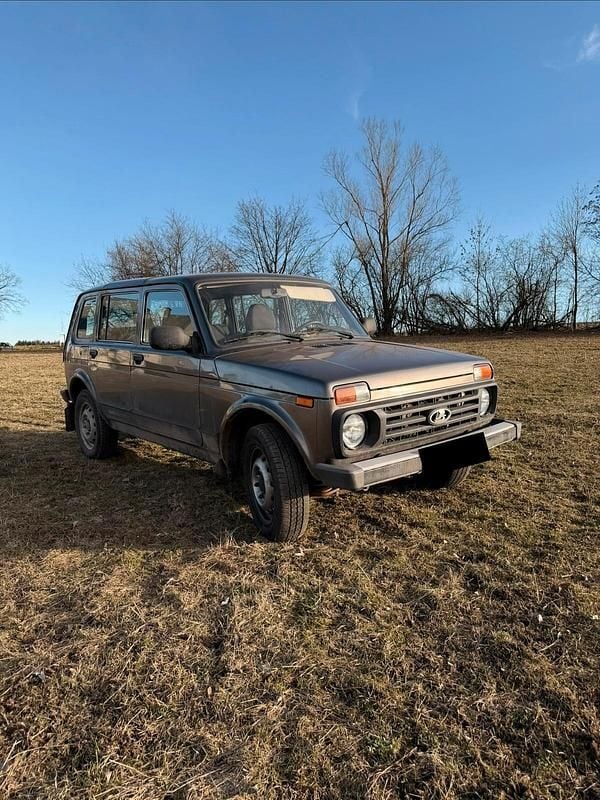 Second-hand Lada niva 83 CP (61 kW) 2018 Maro SUV