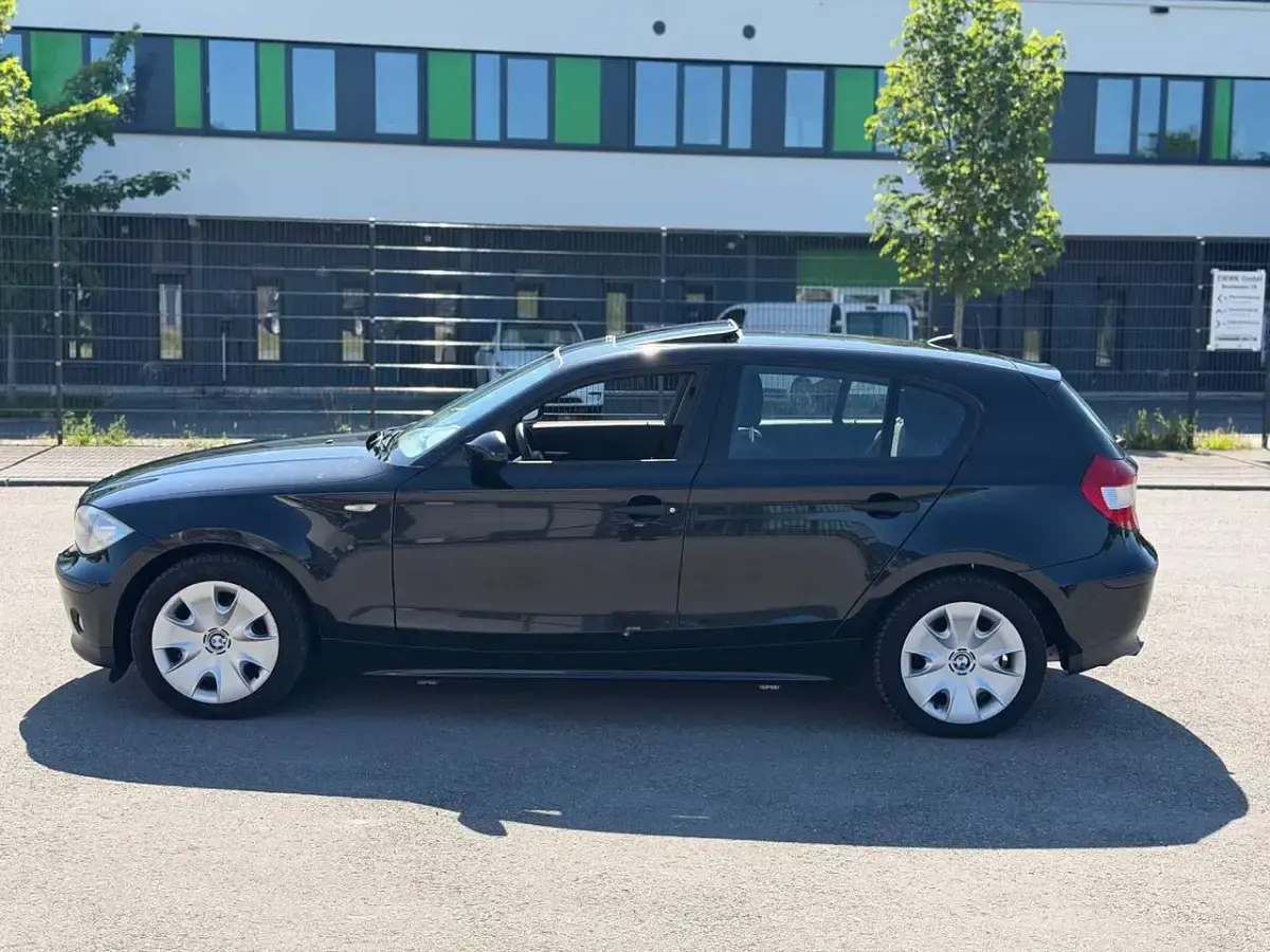Gebraucht BMW 116 116 PS (85 kW) 2006 Schwarz Kleinwagen