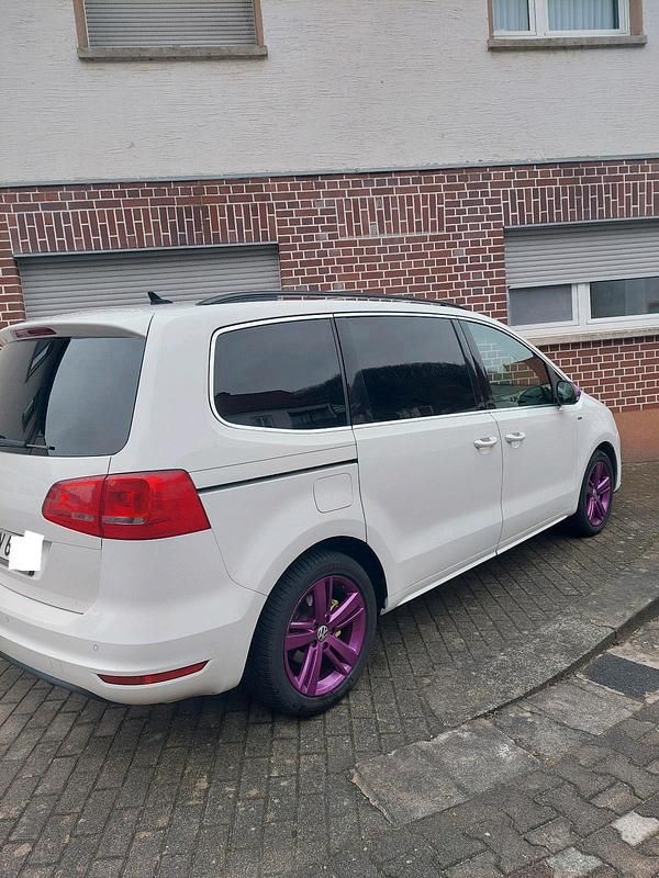 Gebraucht VW Sharan 140 PS (102 kW) 2012 Weiß Van / Kleinbus