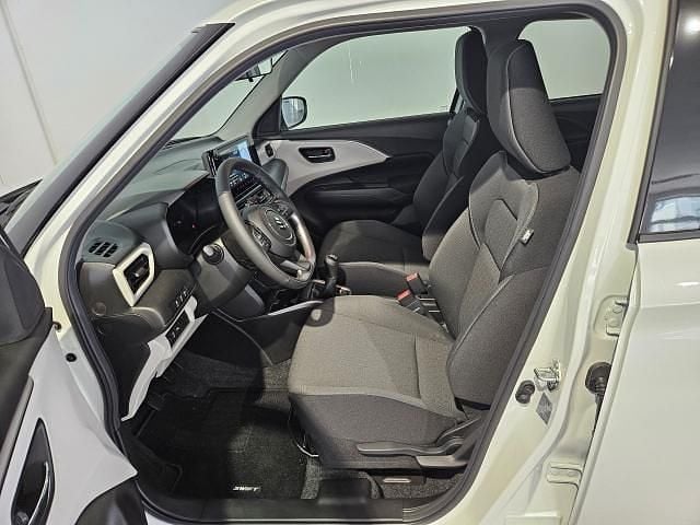 Gebraucht Suzuki Swift Comfort+ 83 PS (61 kW) 2025 Violett Limousine