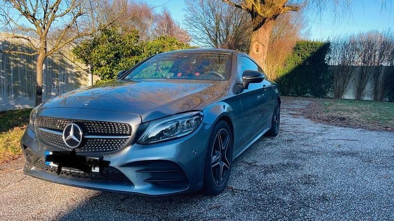 Gebraucht Mercedes C200 AMG line 184 PS (135 kW) 2019 Grau Coupé