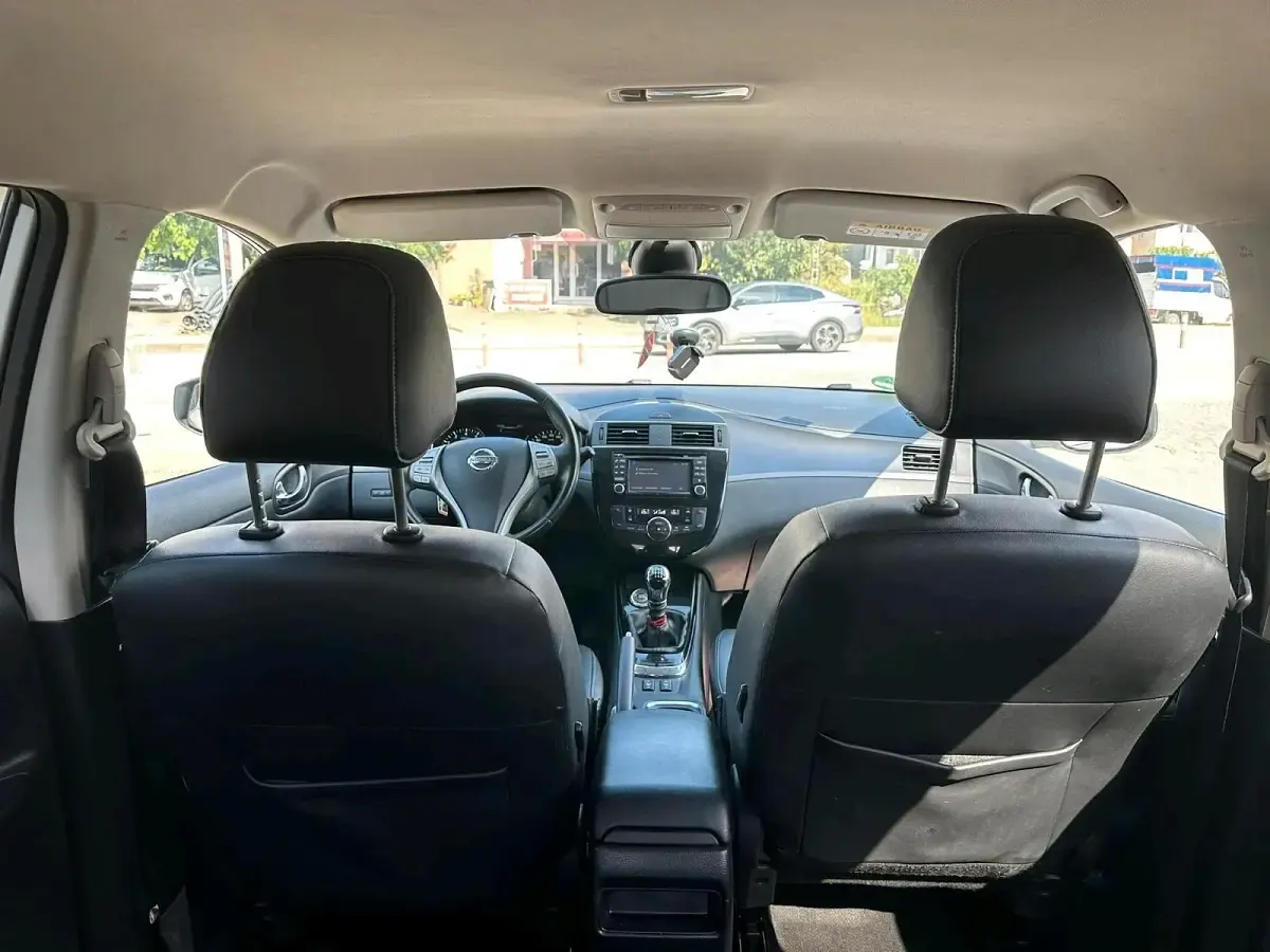 Gebraucht Nissan Pulsar 116 PS (85 kW) 2018 Weiß Kleinwagen