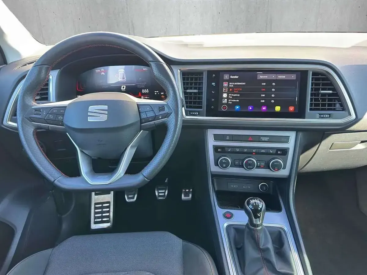 Usado Seat Ateca FR 150 CV (110 kW) 2025 Gris SUV
