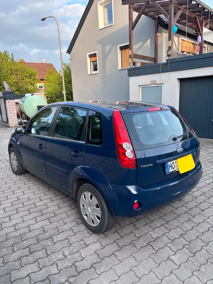 Gebraucht Ford Fiesta 70 PS (51 kW) 2008 Blau Kleinwagen