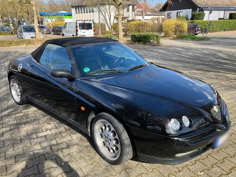 Gebraucht Alfa Romeo Spider 150 PS (110 kW) 1997 Schwarz Cabrio
