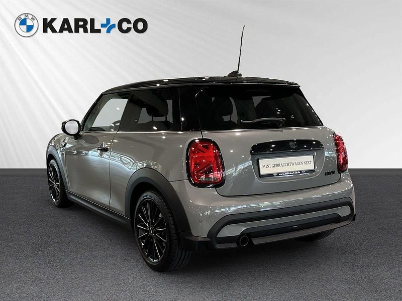 Używany Mini Cooper Essential 136 KM (100 kW) 2022 Szary Hatchback