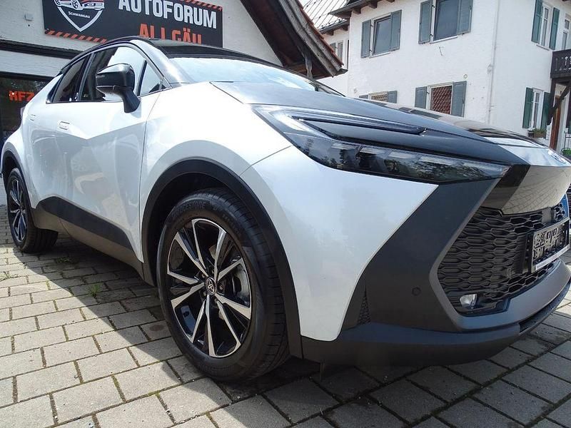 Schwarz Gebraucht 2024 Toyota C-HR Team SUV | 29.999 € (Superpreis) - Bild 1/4