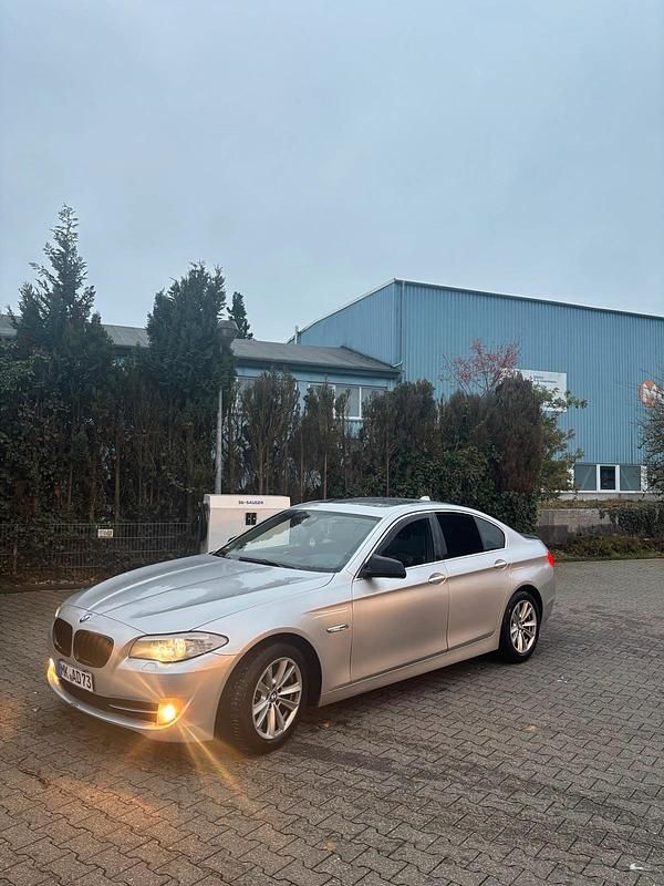 Silber Gebraucht 2013 BMW 525 Limousine | 11.499 € (Guter Preis) - Bild 1/4