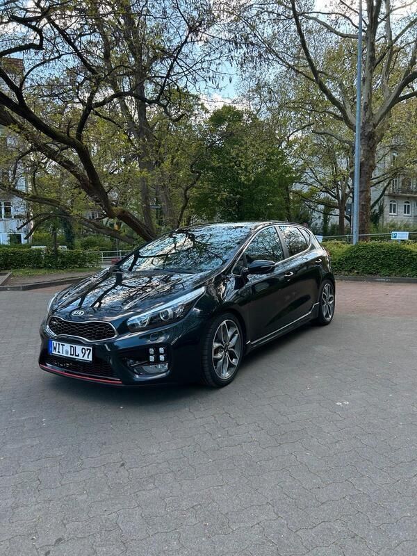 Schwarz Gebraucht 2016 Kia Ceed GT Limousine | 12.590 € (Fairer Preis) - Bild 1/4