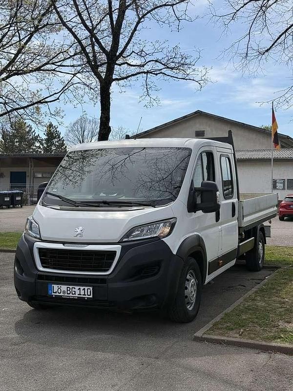 Gebraucht Peugeot Boxer 163 PS (119 kW) 2019 Weiß Van