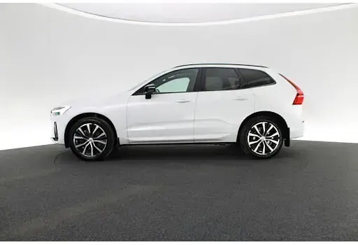 Gebraucht Volvo XC60 Plus 197 PS (144 kW) 2023 Weiß SUV