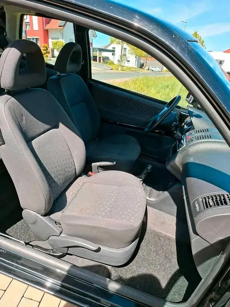 Brugt VW Lupo 50 HK (36 kW) 2002 Sort Hatchback