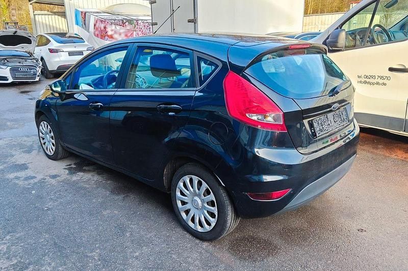 Gebraucht Ford Fiesta Trend 60 PS (44 kW) 2010 Schwarz Limousine