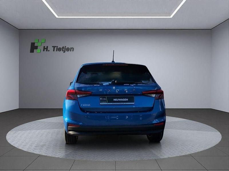 Neu Skoda Fabia Selection 116 PS (85 kW) 2025 Blau Limousine