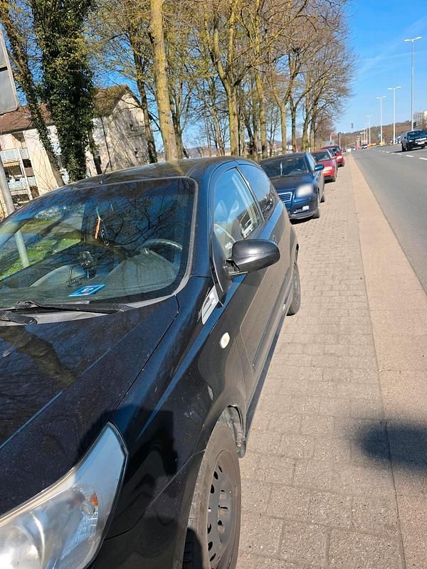 Gebraucht Chevrolet Aveo 84 PS (61 kW) 2010 Schwarz Kleinwagen