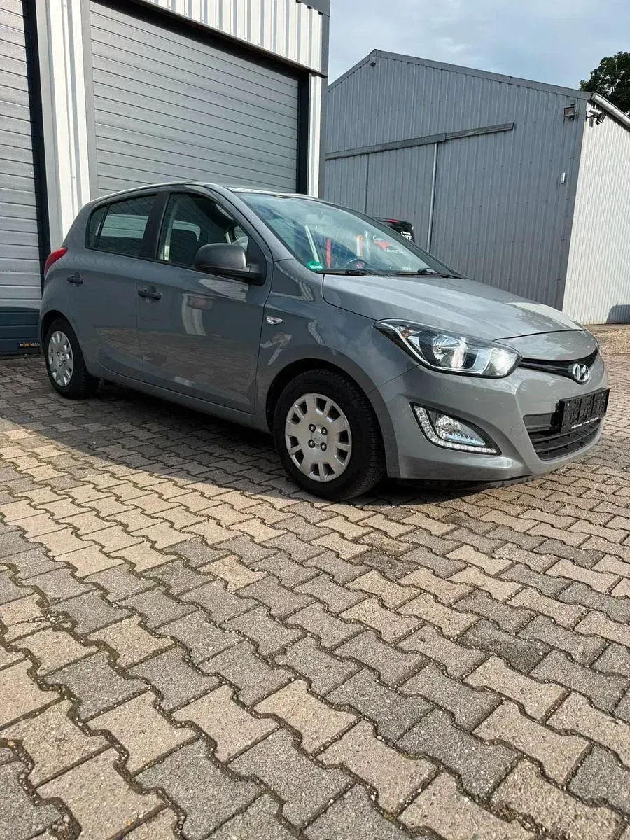 Gebraucht Hyundai i20 101 PS (74 kW) 2014 Kleinwagen