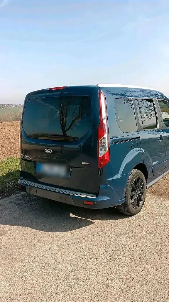 Gebraucht Ford Tourneo Connect Titanium 101 PS (74 kW) 2014 Blau Van / Kleinbus