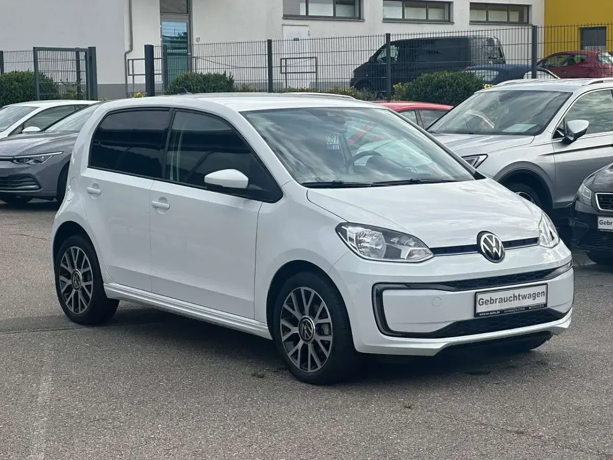 Gebraucht VW e-up! Edition 61 kW (83 PS) 2023 Pure white Kleinwagen