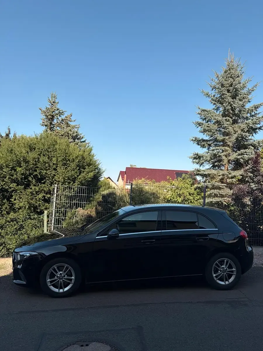 Gebraucht Mercedes A200 Progressive 150 PS (110 kW) 2020 Schwarz Limousine