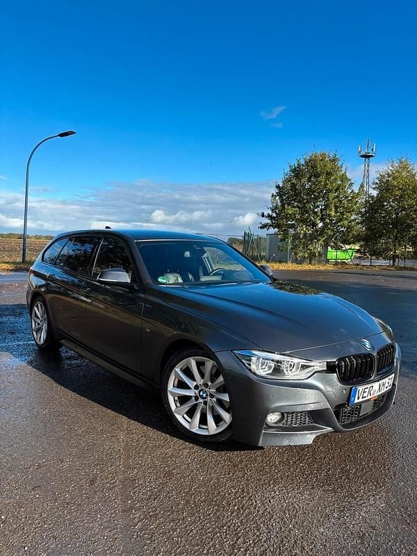 Grau Gebraucht 2017 BMW 330 M Sport Kombi | 12.750 € (Fairer Preis) - Bild 1/4