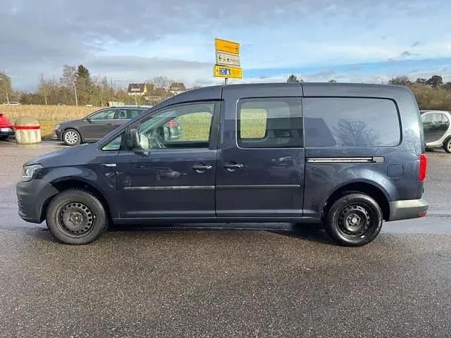 Usata VW Caddy 110 CV (80 kW) 2019 Blu Monovolume