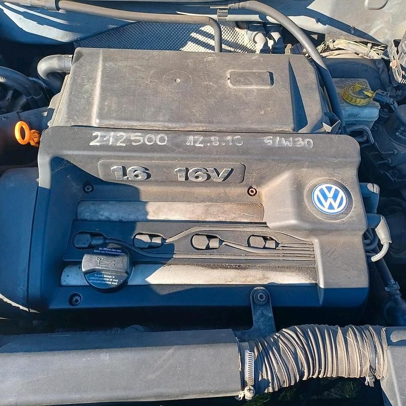 Usado VW Bora 101 HP (74 kW) 2000 Prateado Carrinha