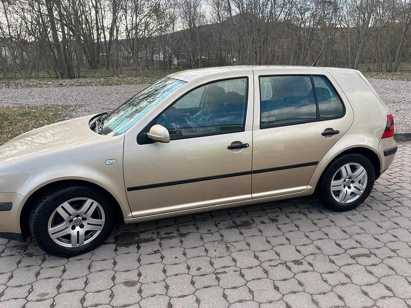 Gebraucht VW Golf IV 104 PS (76 kW) 2001 Gelb Kombi