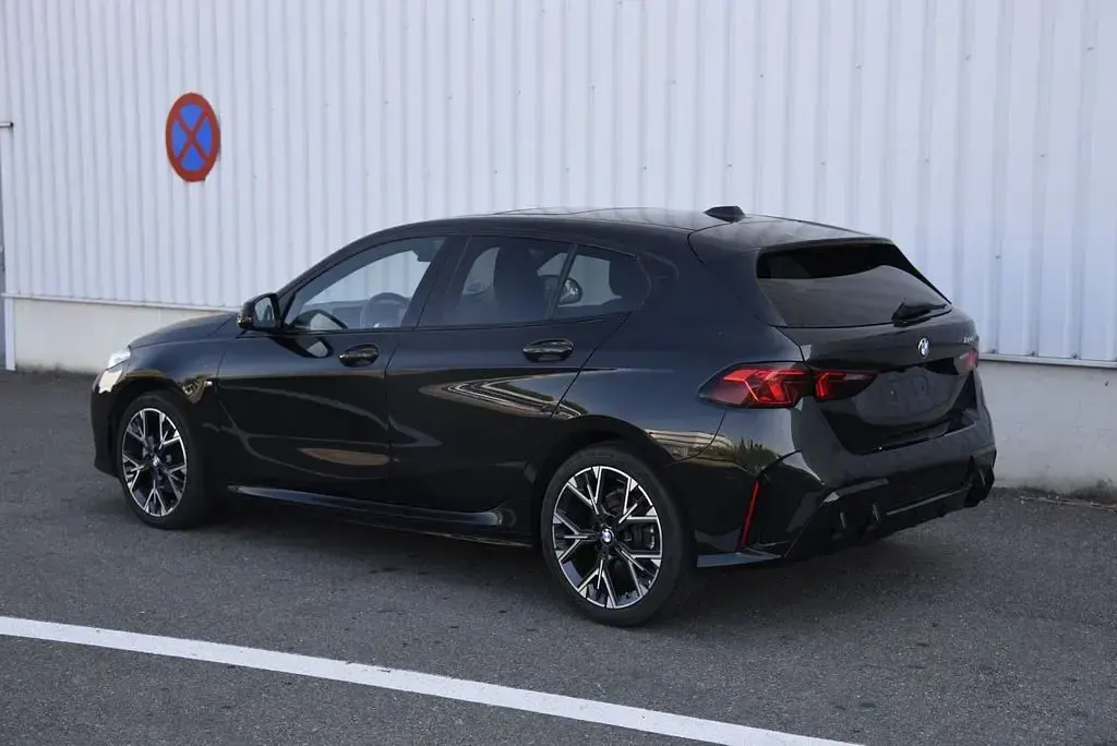 Gebraucht BMW 120 Comfort Edition 163 PS (119 kW) 2025 Schwarz Kleinwagen