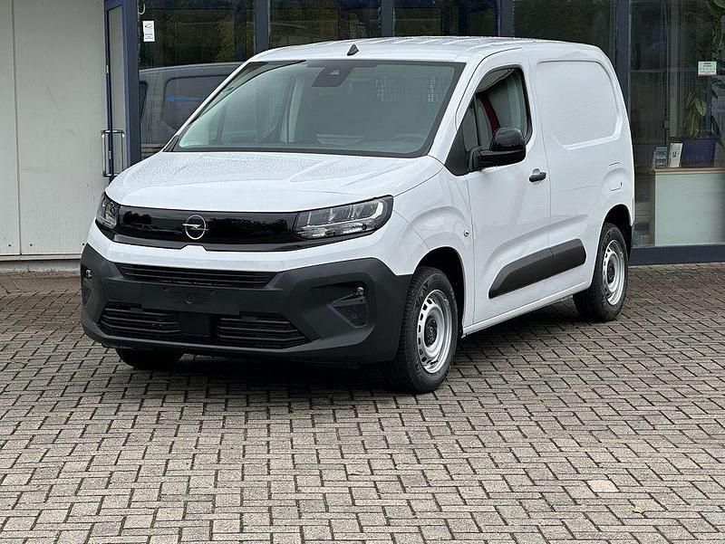 Neu Opel Combo 102 PS (75 kW) 2025 Weiß Limousine