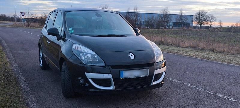 Gebraucht Renault Scénic III Dynamique 131 PS (96 kW) 2011 Schwarz Van / Kleinbus