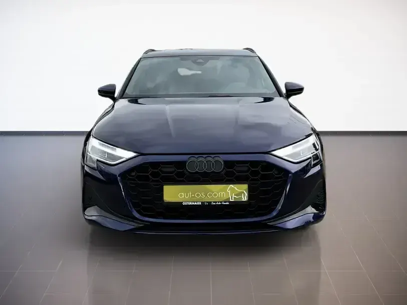 Gebraucht Audi A3 Advanced Plus 150 PS (110 kW) 2025 Navarrablau Limousine