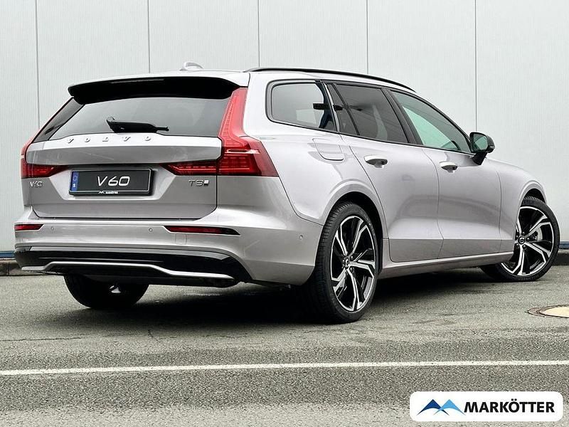 Gebraucht Volvo V60 Plus 455 PS (334 kW) 2025 Silber Kombi