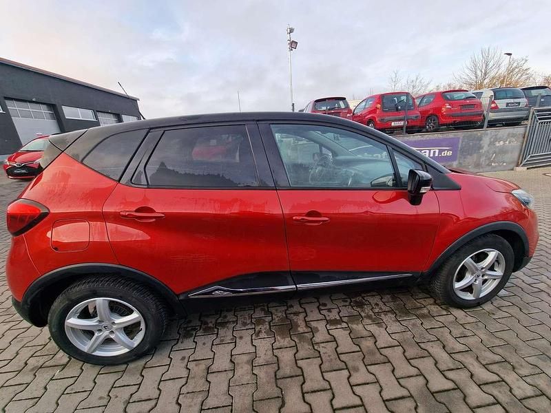 Gebraucht Renault Captur LE 120 PS (88 kW) 2015 Rot SUV