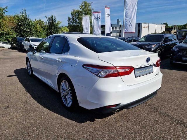 Gebraucht Toyota Camry Executive 218 PS (160 kW) 2020 Schneeweiß Limousine