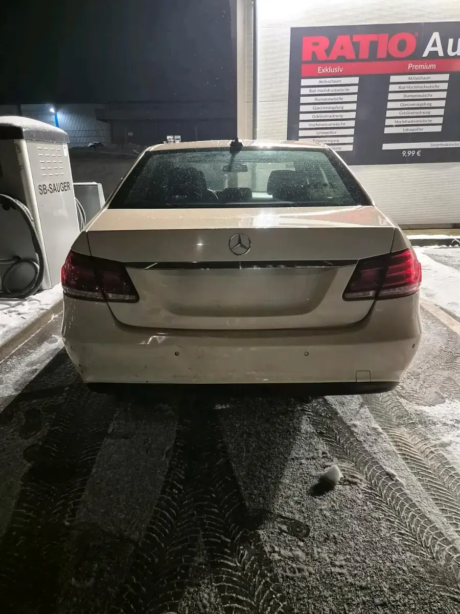 Gebraucht Mercedes E200 136 PS (100 kW) 2015 Beige Limousine