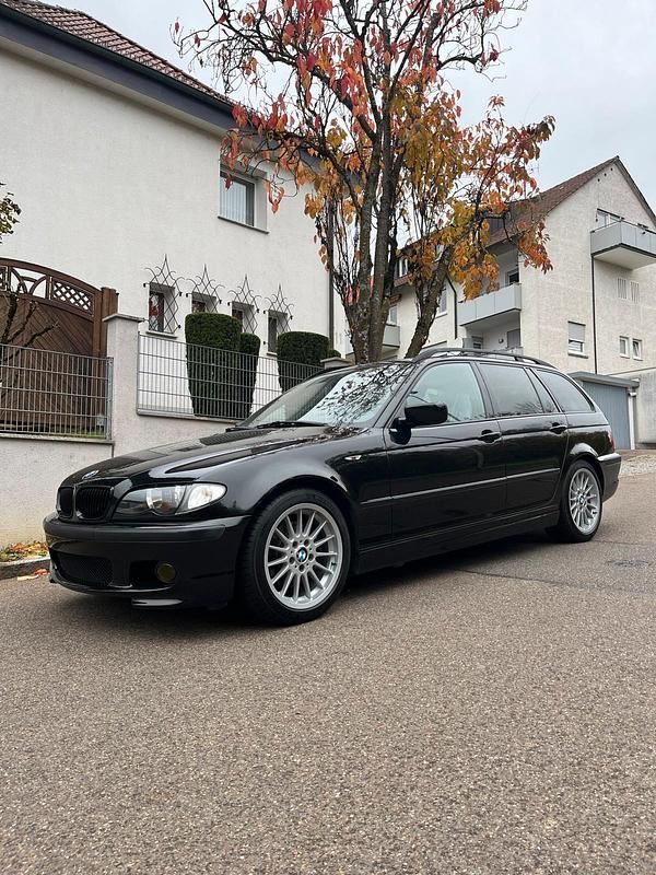 Schwarz Gebraucht 2006 BMW 320 M Sport Kombi | 6.399 € - Bild 1/4