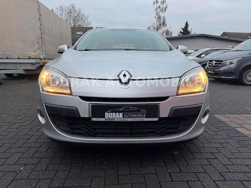 Gebraucht Renault Mégane III Expression 106 PS (77 kW) 2012 Grau Limousine