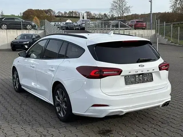 Gebraucht Ford Focus ST-Line X 125 PS (91 kW) 2024 Weiß Kombi