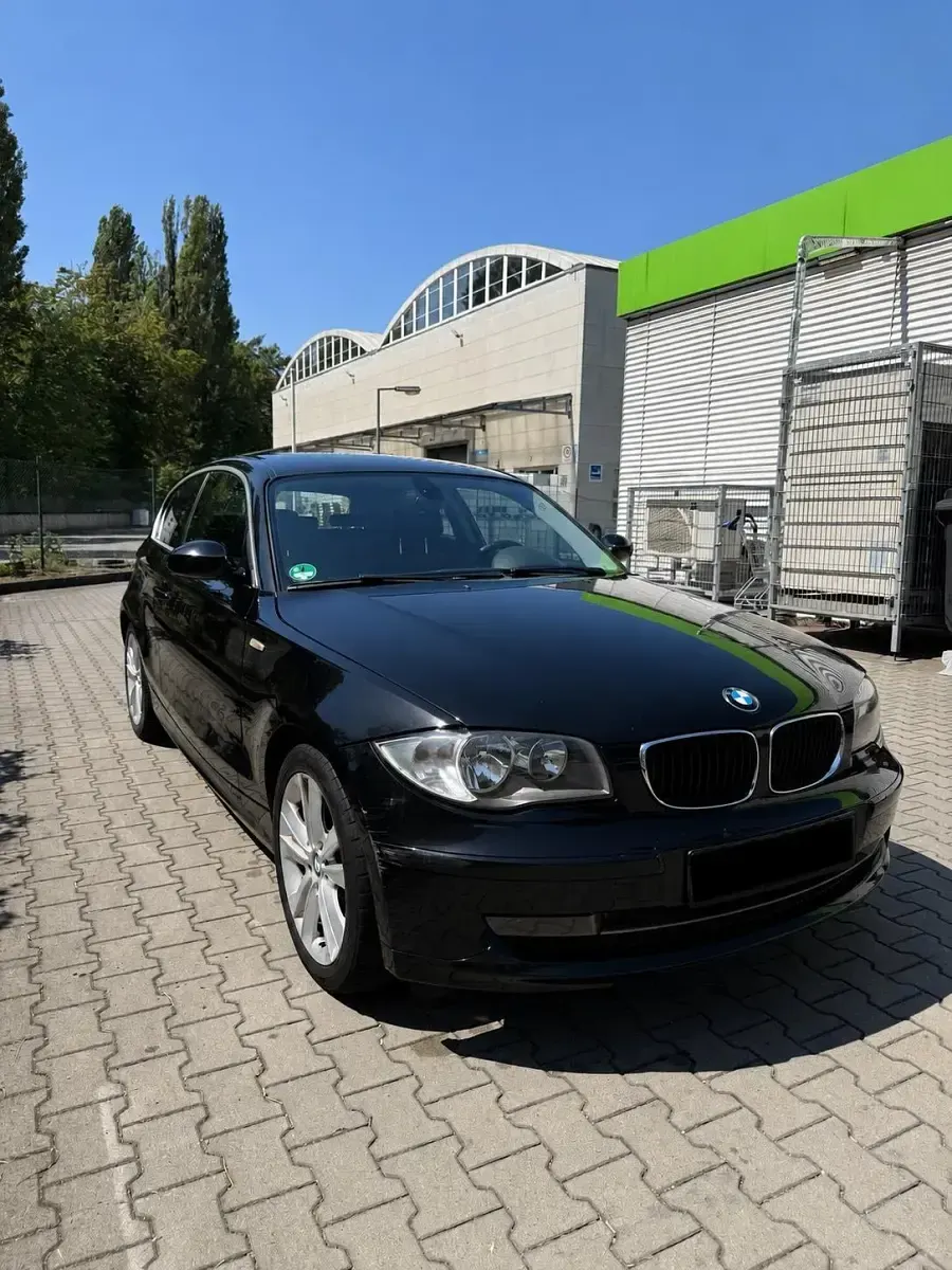 Gebraucht BMW 118 143 PS (105 kW) 2009 Schwarz Kleinwagen