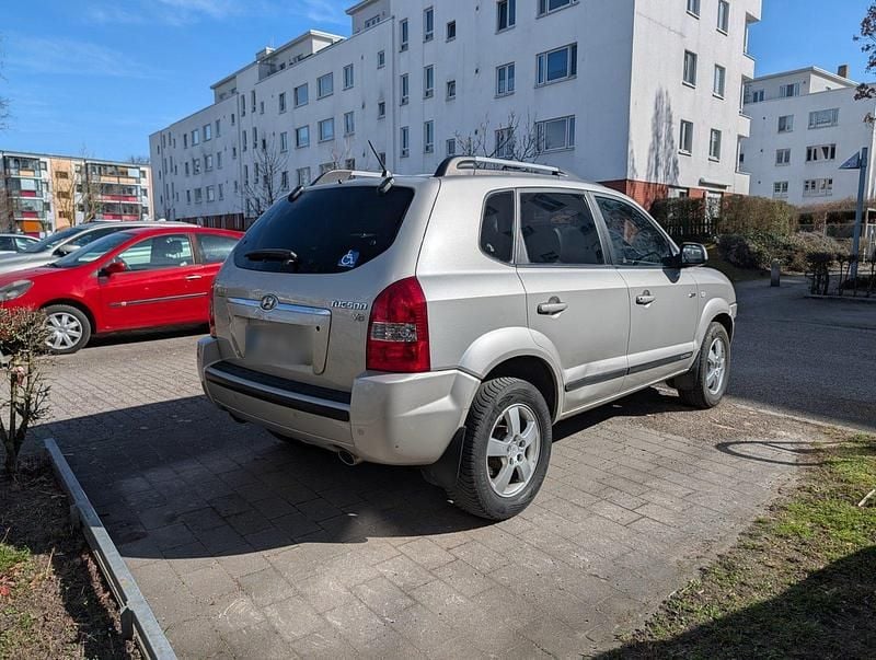 Gebraucht Hyundai Tucson 175 PS (128 kW) 2007 Silber SUV