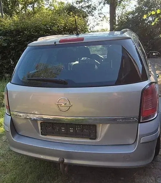 Gebraucht Opel Astra 105 PS (77 kW) 2004 Grau Limousine