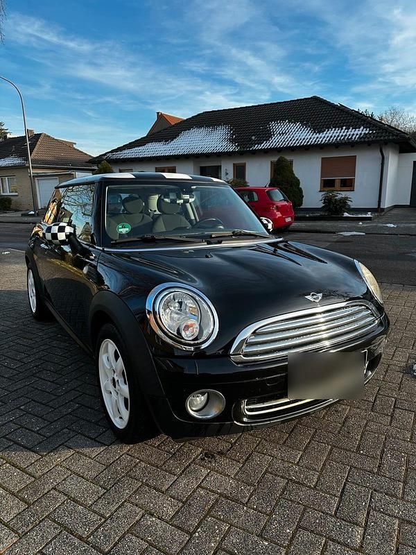 Gebraucht Mini ONE 98 PS (72 kW) 2010 Schwarz Kleinwagen