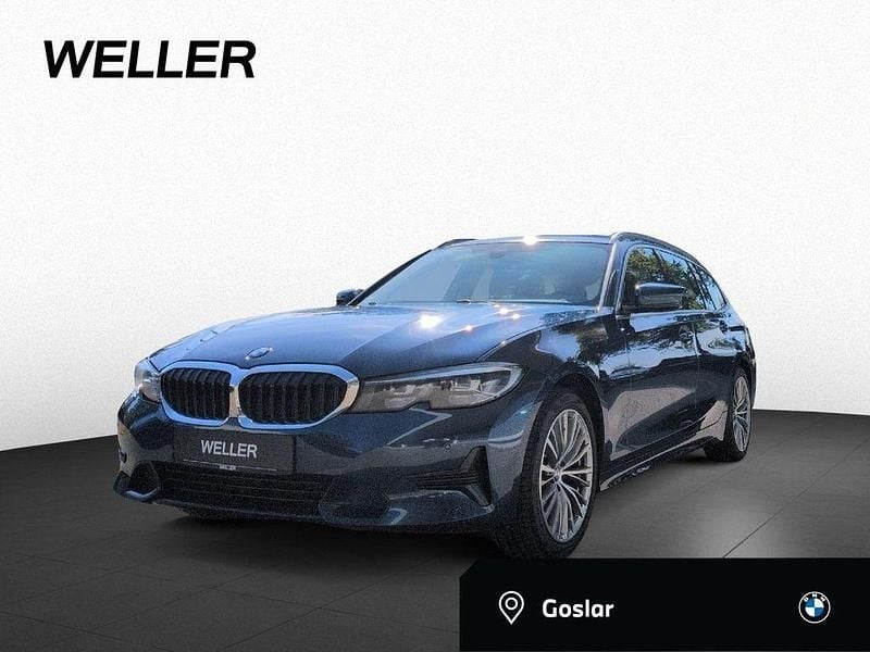 Phytonicblau (blau) Gebraucht 2022 BMW 320 Sport Line Kombi | 23.450 € (Superpreis) - Bild 1/4