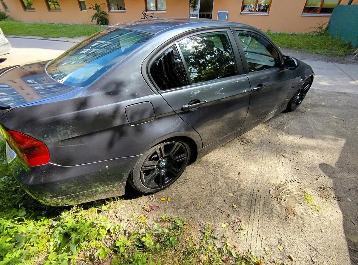 Używany BMW 320 150 KM (110 kW) 2007 Szary Sedan/Limuzyna